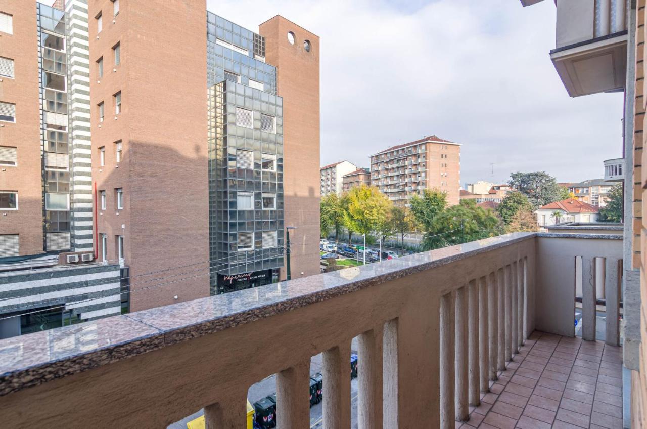 Cenisia District : Bright Sunflower Mini Flat Турин Экстерьер фото
