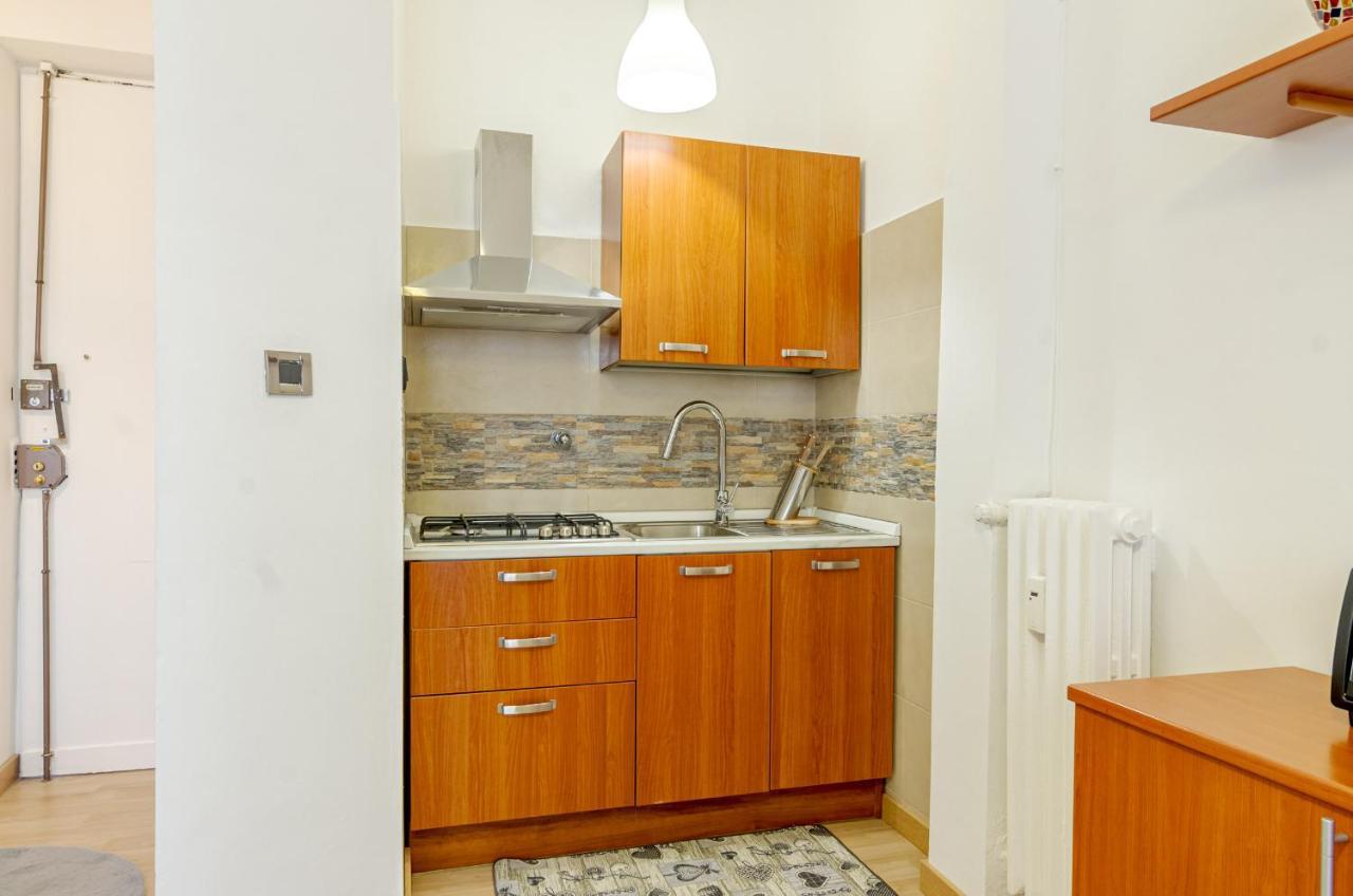 Cenisia District : Bright Sunflower Mini Flat Турин Экстерьер фото