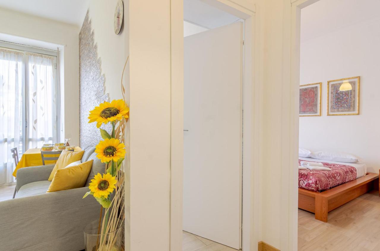 Cenisia District : Bright Sunflower Mini Flat Турин Экстерьер фото